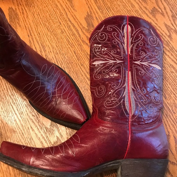 cavenders brand boots
